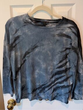 French Kyss Blue Tie Dye Lightweight Knit Top Size S NWT